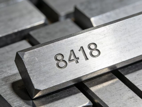 隆实模具钢材：8418模具钢加工难题破解实录